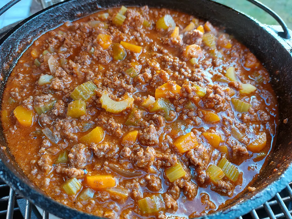 Bolognese im Dutch Oven